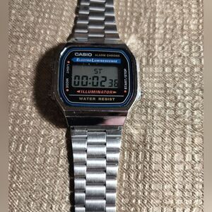 Casio vintage A168W- silver elect. Watch, perfect condition